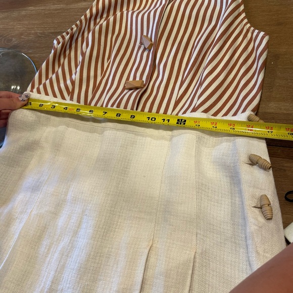 Gorgeous linen kneelength dress with Darling wooden buttons bought in Paris - Picture 8 of 9